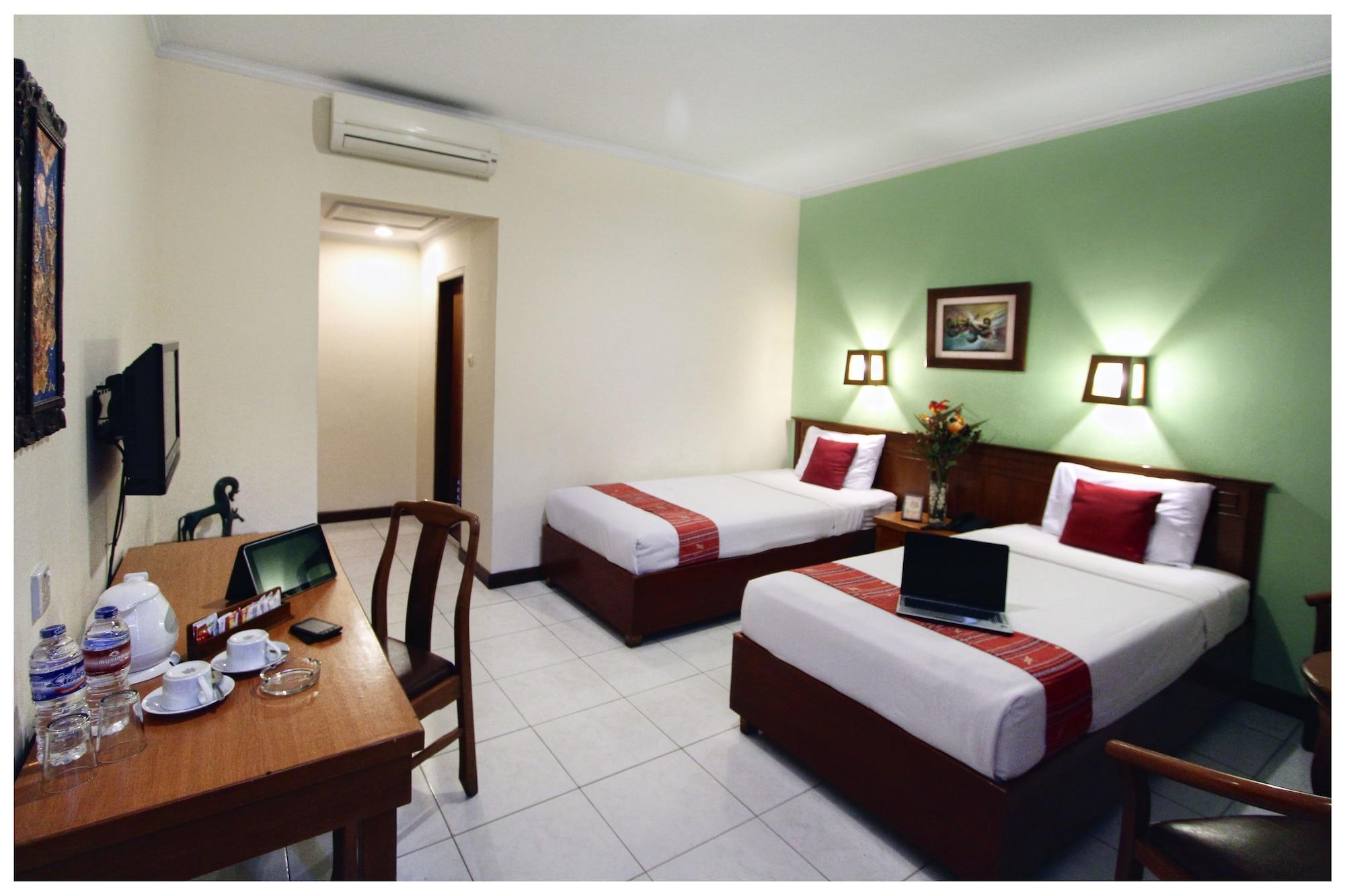 Mutiara Hotel And Convention Бандунг Екстериор снимка