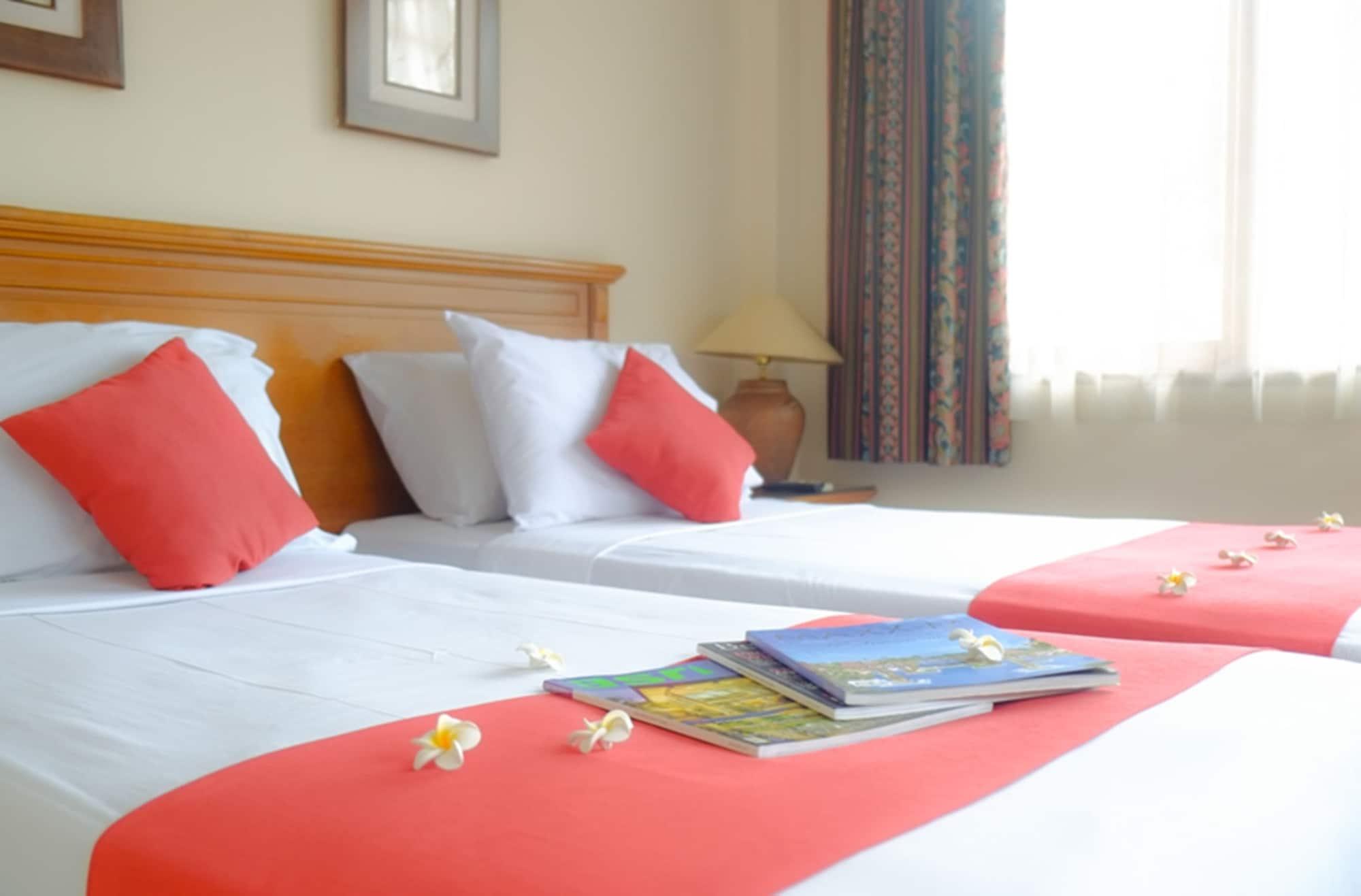 Mutiara Hotel And Convention Бандунг Екстериор снимка